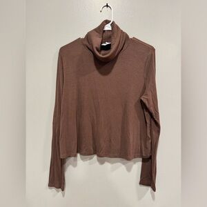 Sadie & Sage Ribbed Cowl Neck Shirt in Brown Size Large